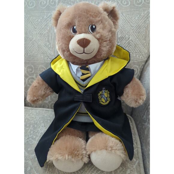 Build-A-Bear Workshop Wizarding World Harry Potter Hufflepuff Bear Cape Tie - Picture 1 of 10